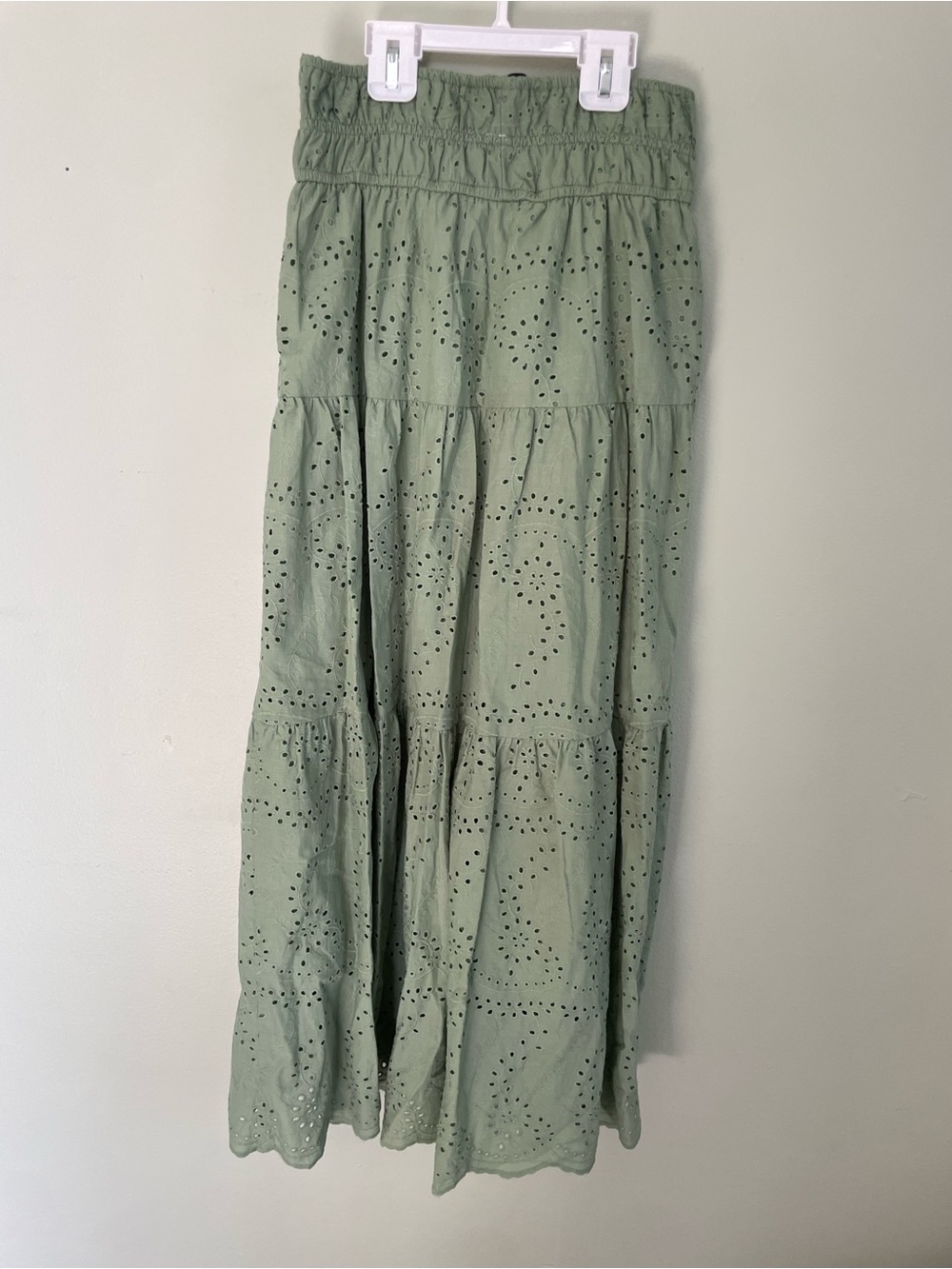 NWT Francesca's Stunning Sage Green Floral Eyelet Tiered Maxi Skirt XS - Picture 6 of 6